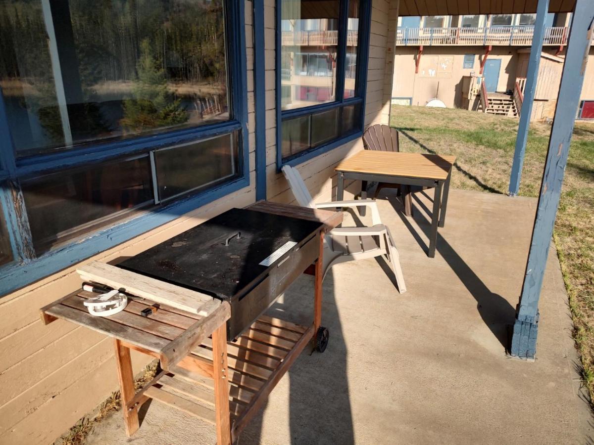 Lac Le Jeune Nature Resort Logan Lake ภายนอก รูปภาพ