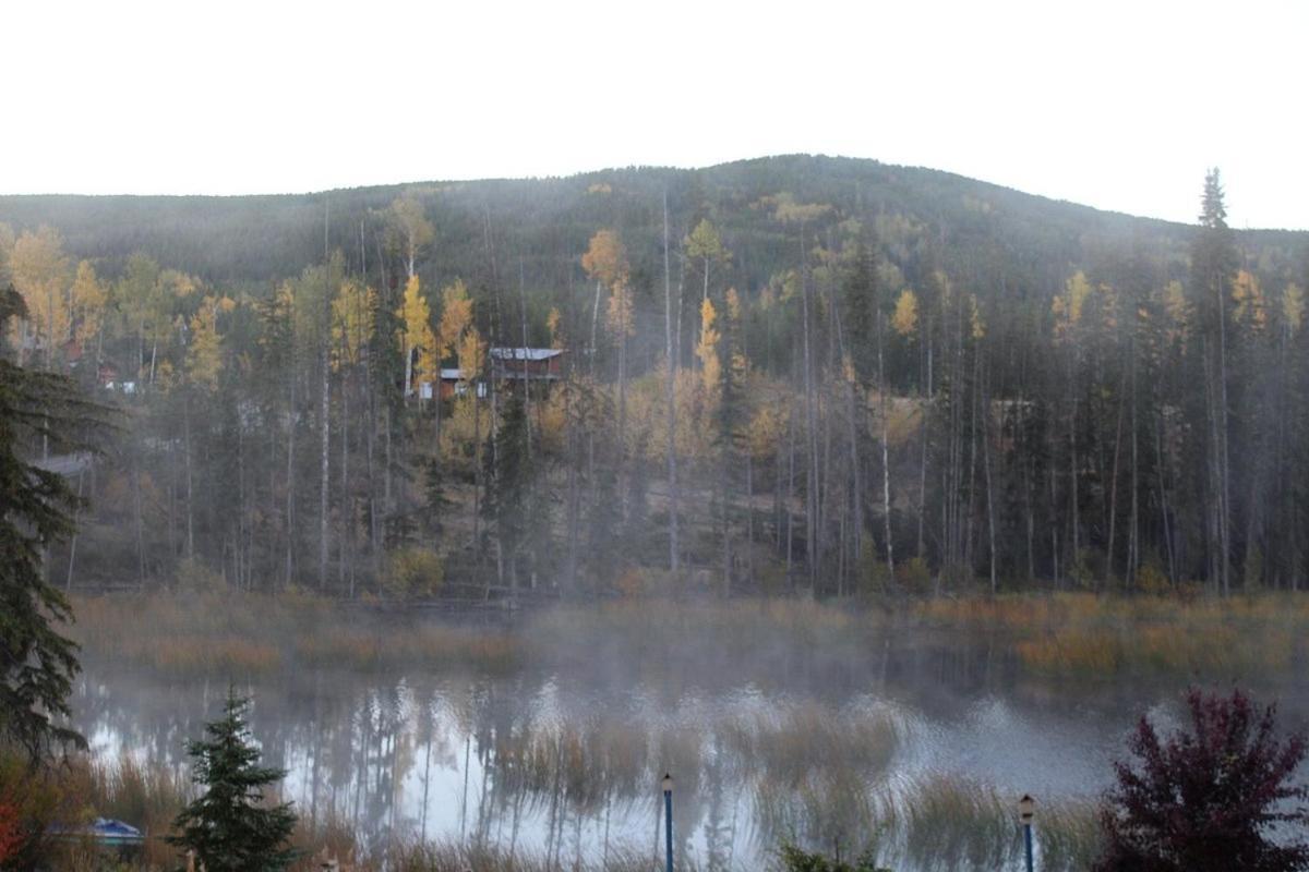 Lac Le Jeune Nature Resort Logan Lake ภายนอก รูปภาพ