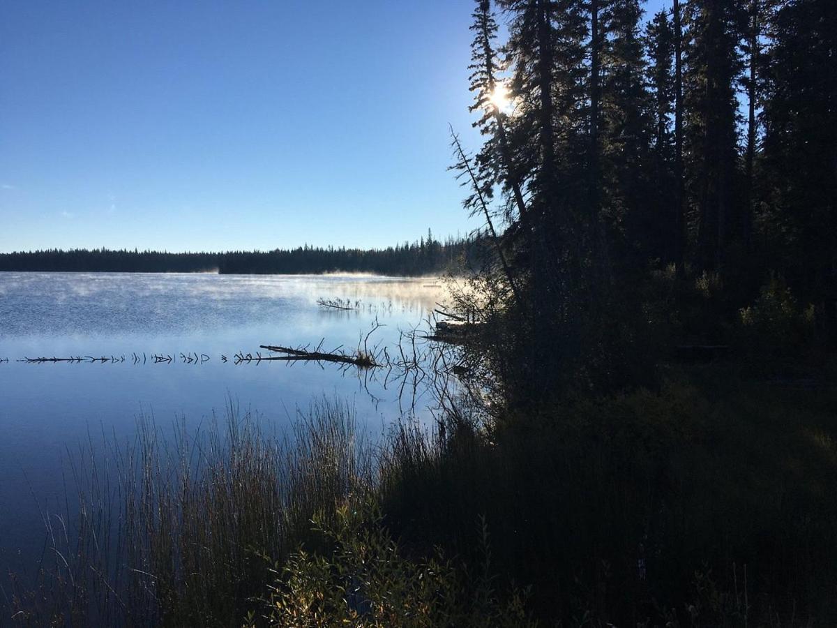 Lac Le Jeune Nature Resort Logan Lake ภายนอก รูปภาพ