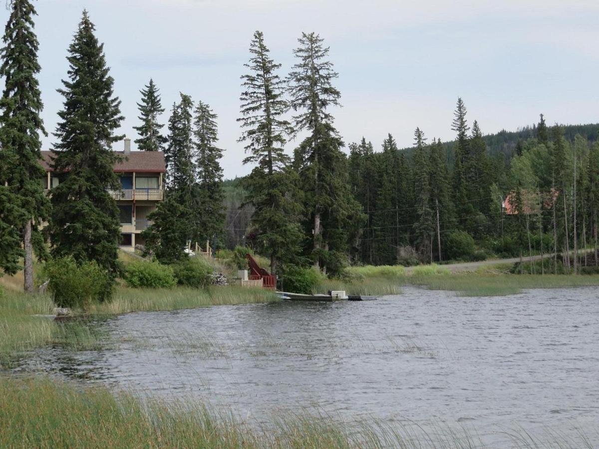 Lac Le Jeune Nature Resort Logan Lake ภายนอก รูปภาพ
